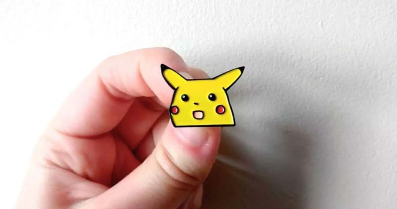 pins-pikachu-surpris