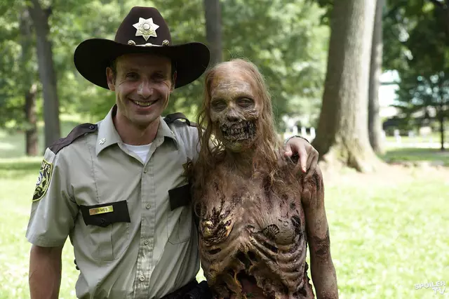 The-Walking-Dead-image-the-walking-dead-36557669-1600-1066