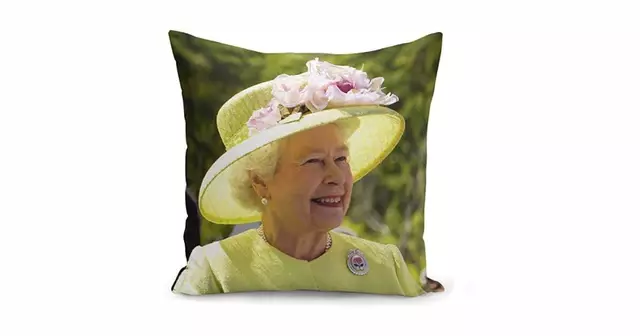 housse-coussinleffigie-reine-elisabeth-ii