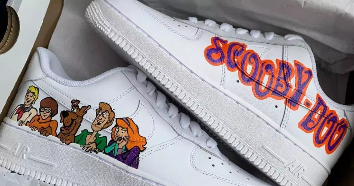 chaussures-personnalisees-scooby-doo