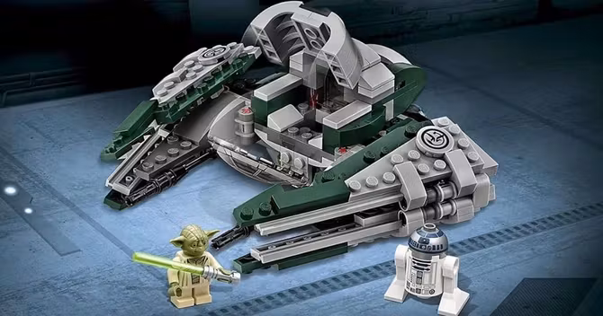 lego-starfighter-yoda