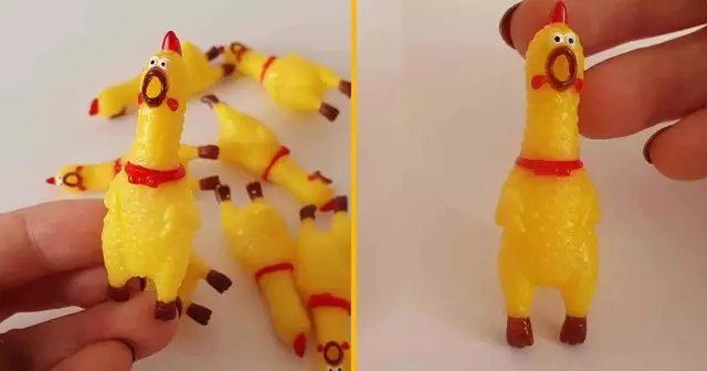 -jouet-poulet-hurlant-version-miniature