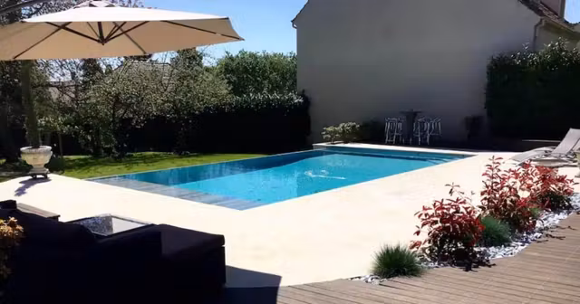 maisonnette-piscine-chauffee-proche-paris