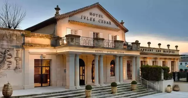 une-nuit-dans-un-hotel-aux-allures-de-palais-romain