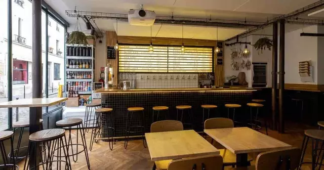 bar-privatisable-parisi-b-u-petites-ecuries