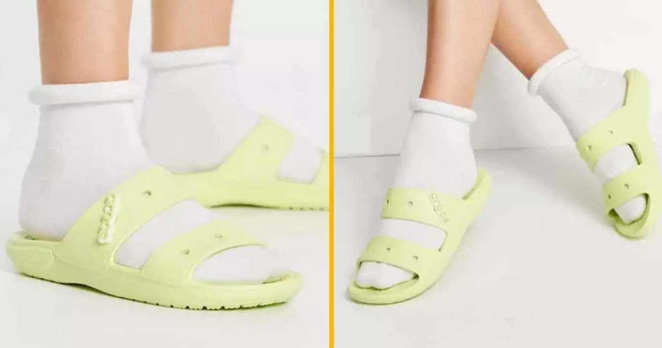 claquettes-crocs-festivals