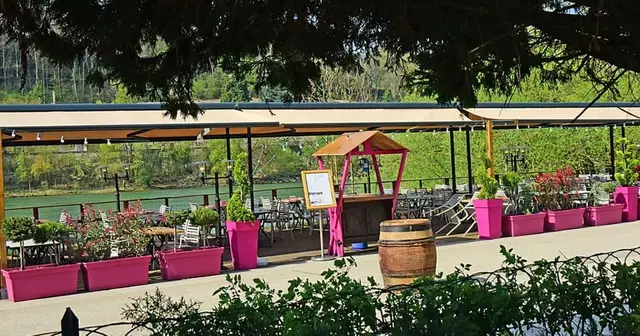 le-canotier-restaurant-lyonnai