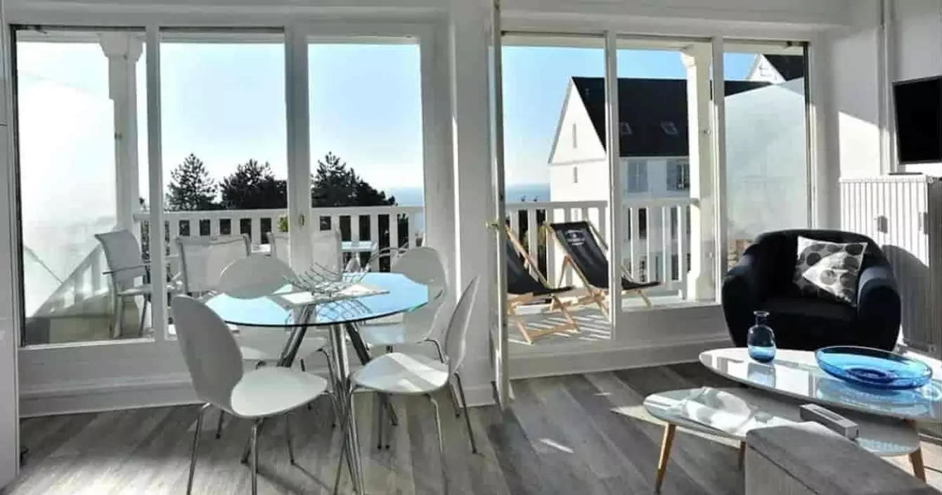 studio-terrasse-face-mer-normandie