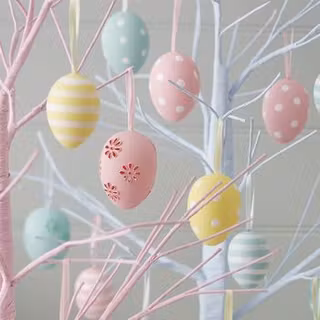 normal_blue-or-pink-decorative-easter-tree