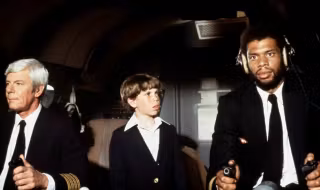 y-a-t-il-un-pilote-dans-l-avion-1980-02-g