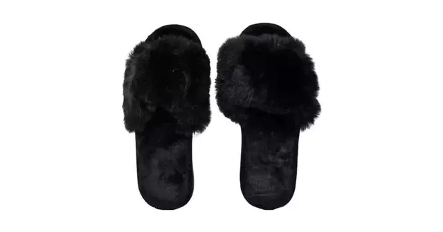 claquettes-fausse-fourrure