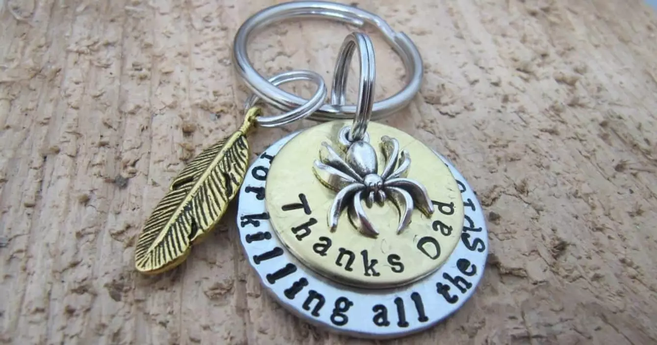 porte-cle-merci-papa-tuer-araignees