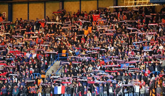 Chelsea_2_PSG_0_(13787239993)