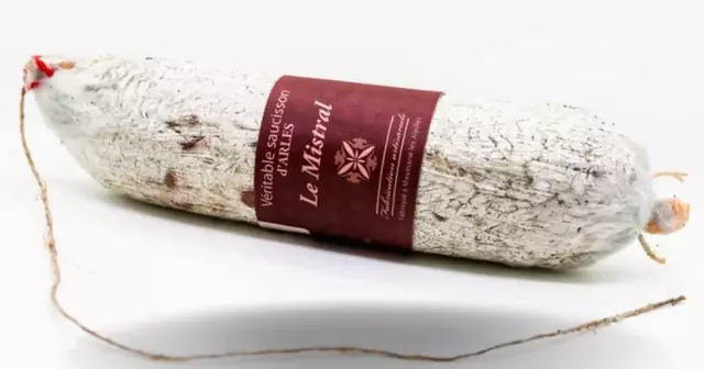 authentique-saucisson-arles