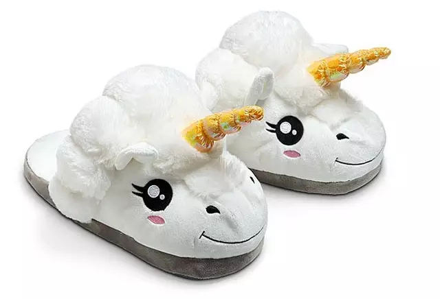Des chaussons licornes - Topito