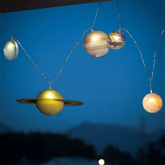 solar_system_lights_1