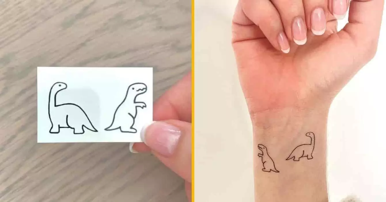 petit-tatouage-minimaliste-dinosaures