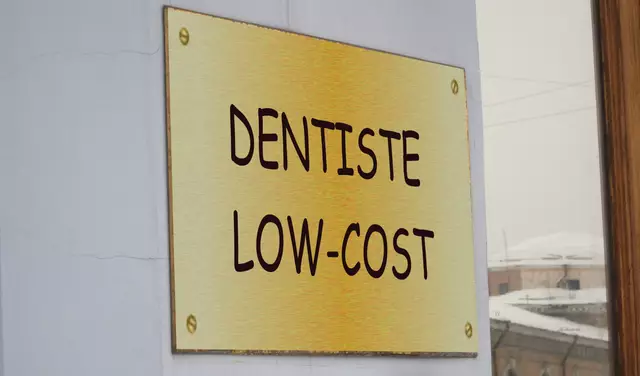 Consulate-General_of_France_in_Saint_Petersburg_(plaque)