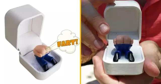 ecrin-fiancailles-fesse