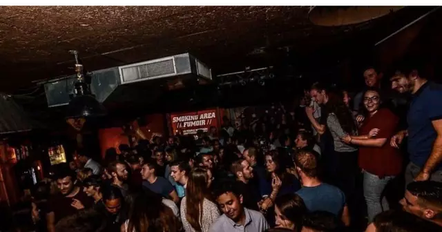 terrasse-boire-verre-lyon-ayers-rock