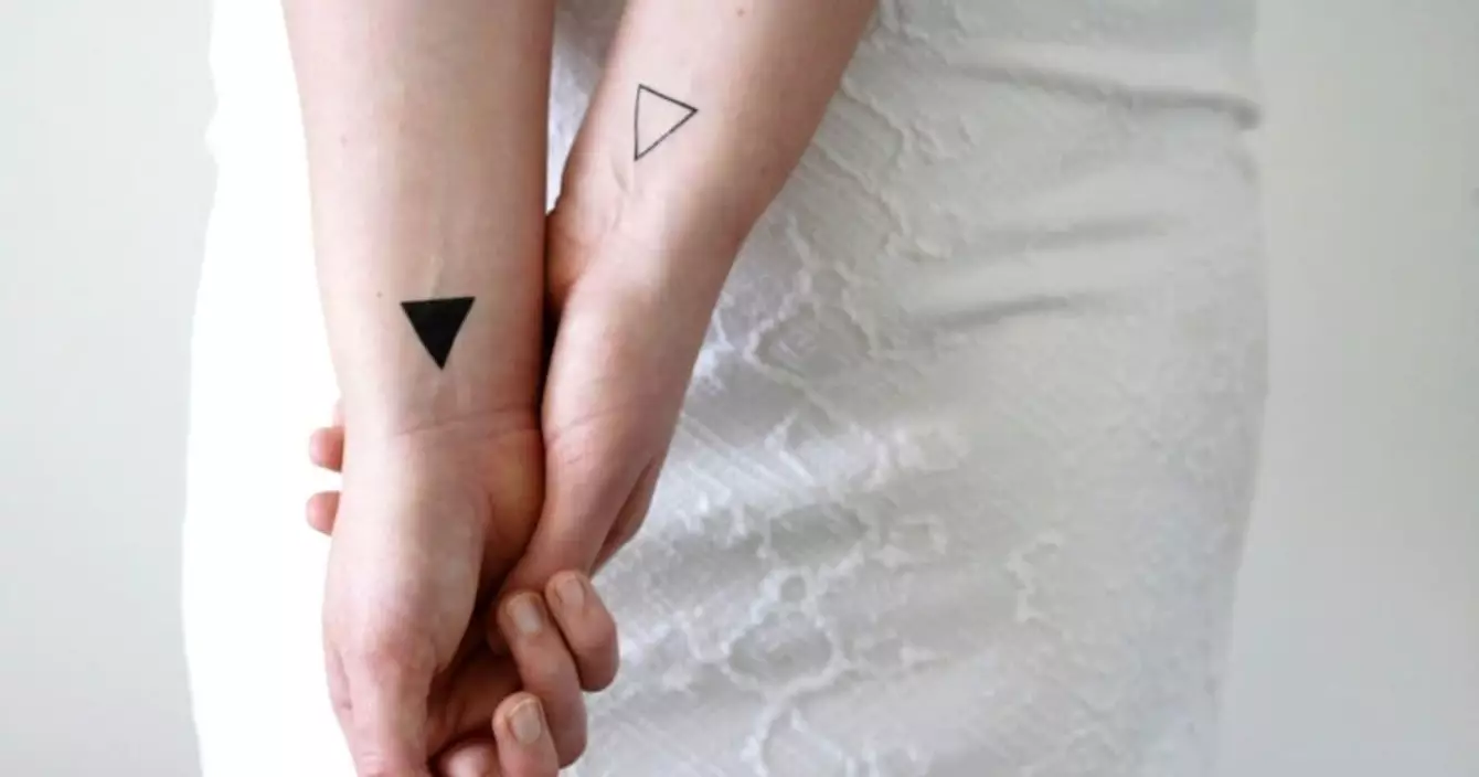 tatouages-ephemeres-triangles-partager