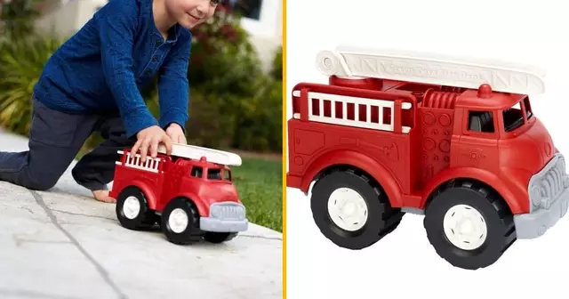 camion-pompier-plastique-recycle