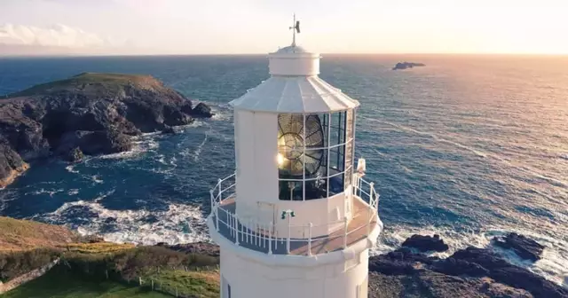 nuit-phare-nimbus-cottage-royaume-uni