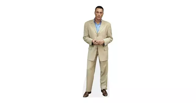 statue-van-damme-grandeur-nature