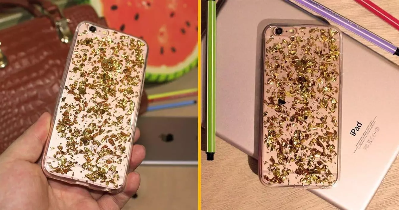 coque-telephone-poudre-or