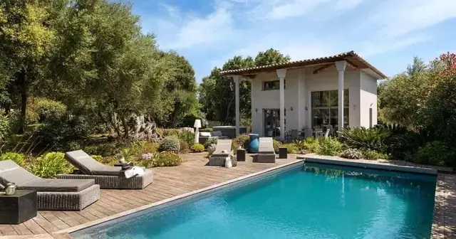 une-superbe-maison-pour-deux-personnes-bonifacio