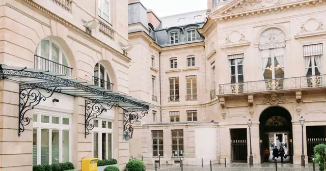 nuit-grand-hotel-palais-royal