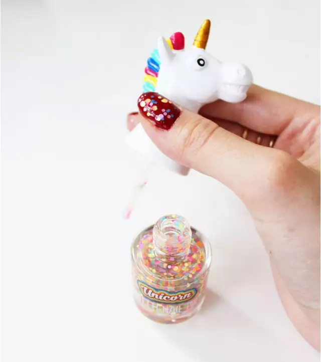 vernis-a-ongles-licorne