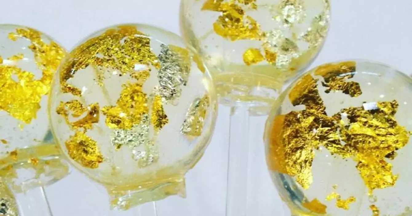 1102055193349983295_57e24af736d2