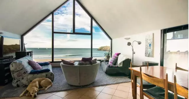 maison-grande-baie-vitree-vue-mer-bretagne