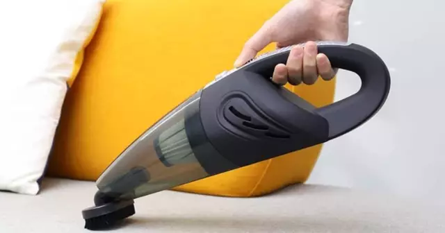 un-aspirateur-de-table-a-48