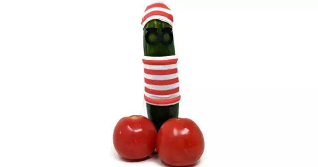 costume-chercher-charlie-penis