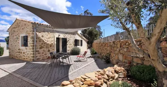 maison-pierre-renovee-corse