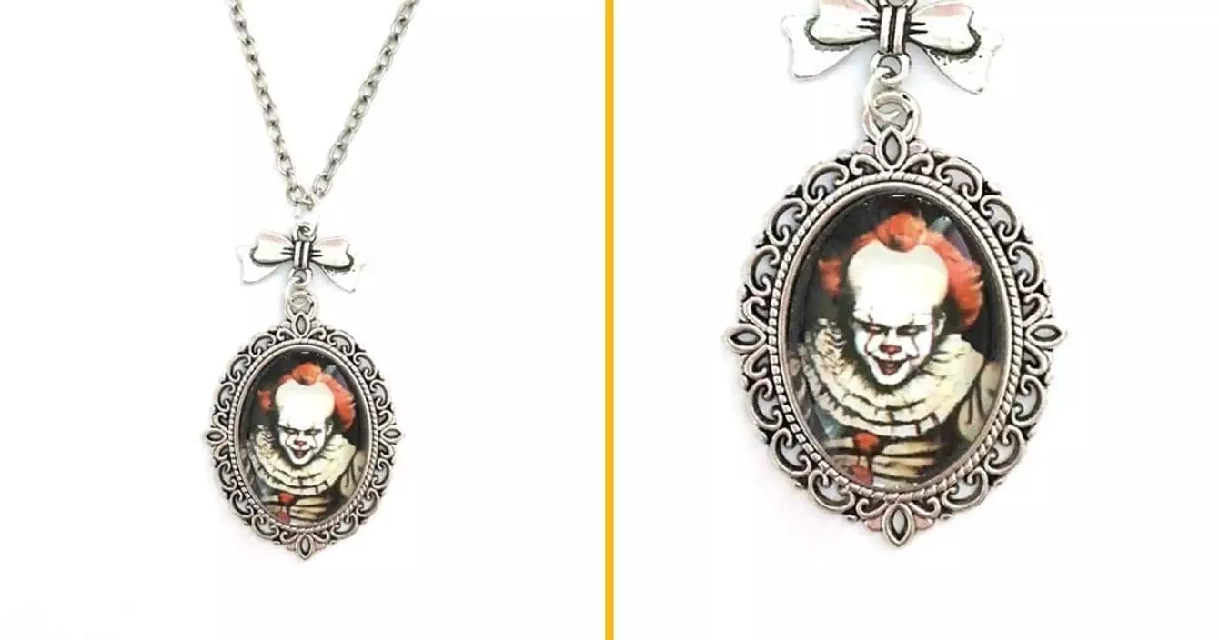 collier-clown-terrifiant