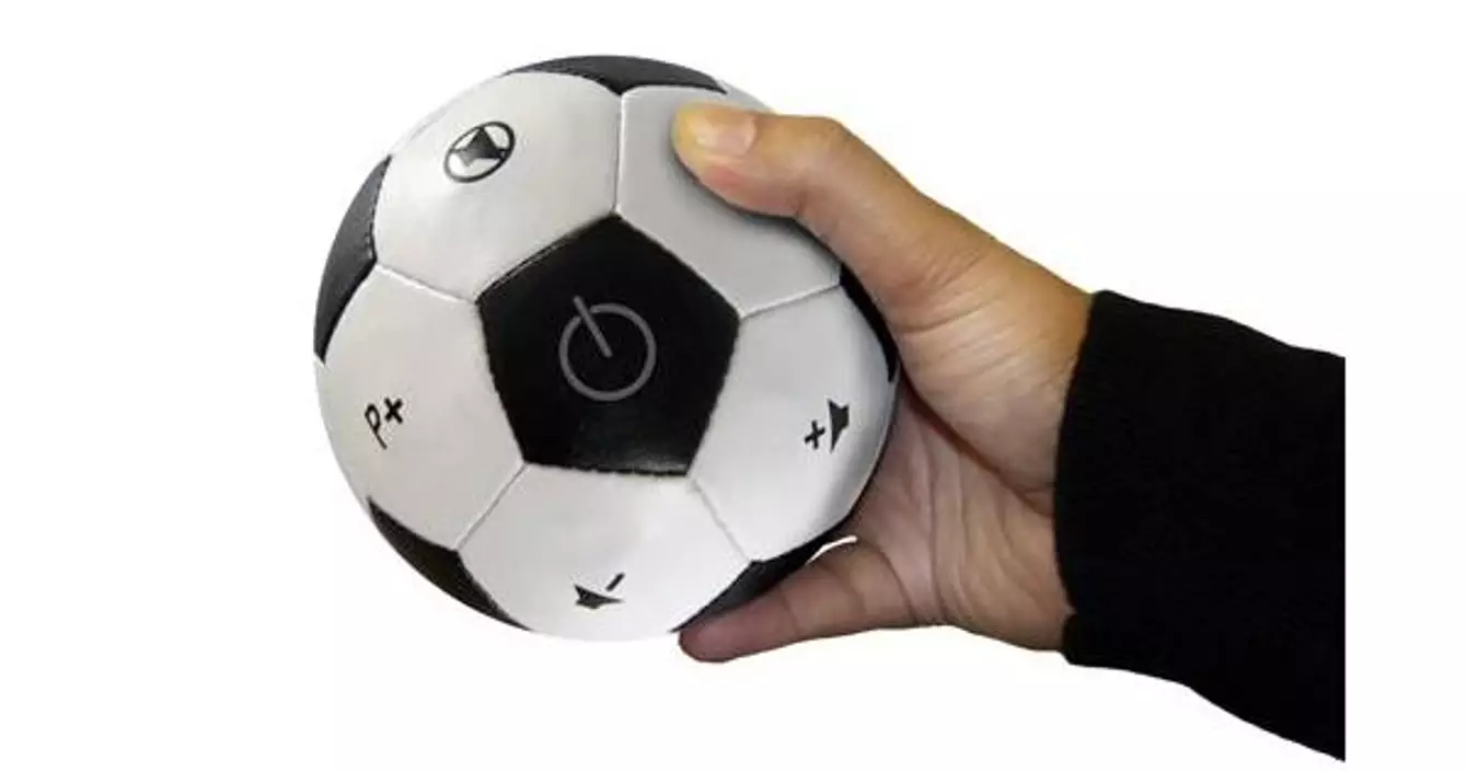 mando-a-distancia-universal-balon-de-futbol