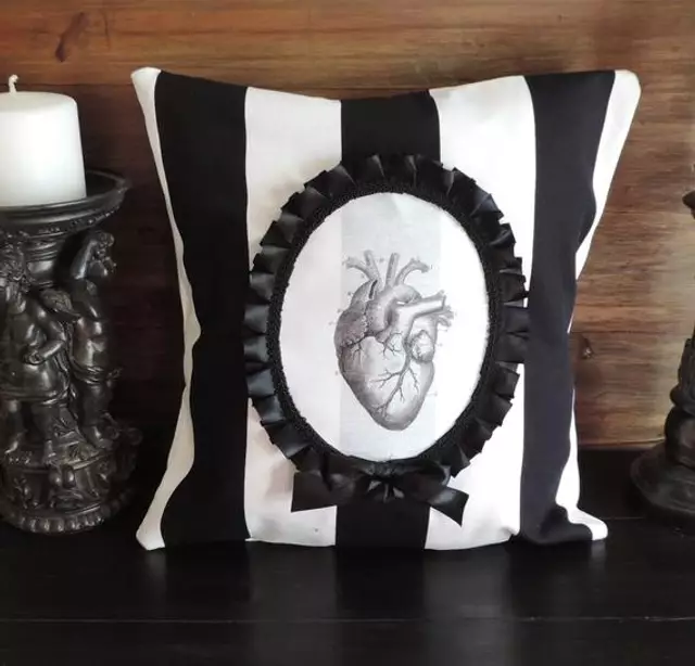 coussin-coeur-halloween