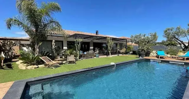 villa-plain-pied-grande-piscine