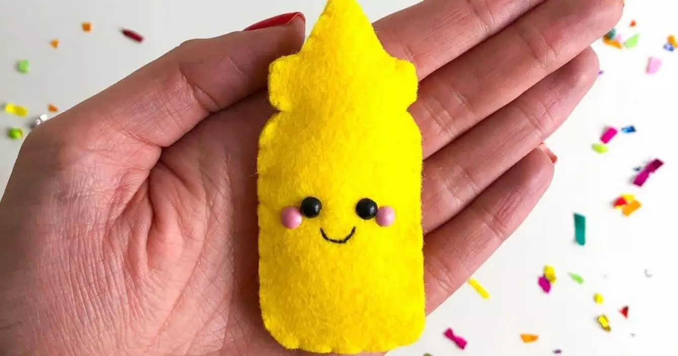 ornement-sapin-moutarde