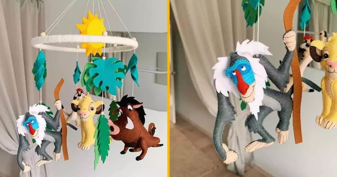 mobile-bebe-roi-lion