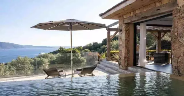 villa-face-mer-avec-piscine