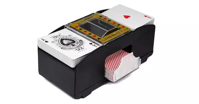 melangeur-automatique-cartes