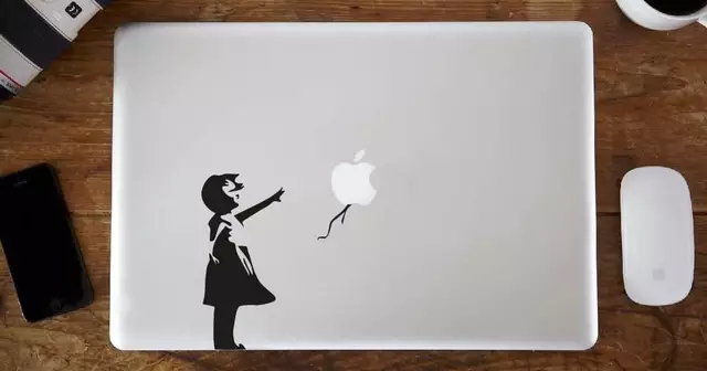 sticker-macbook-banksy-petite-fille-ballon