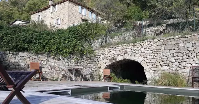 mas-piscine-naturelle-rhone