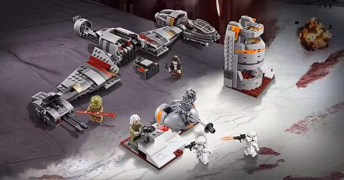 lego-defense-crait
