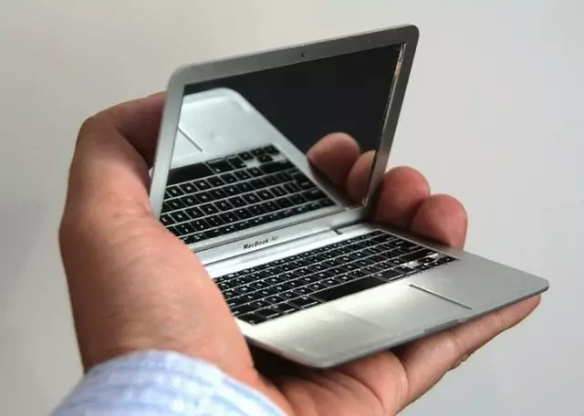 miroir-de-poche-geek-macbook