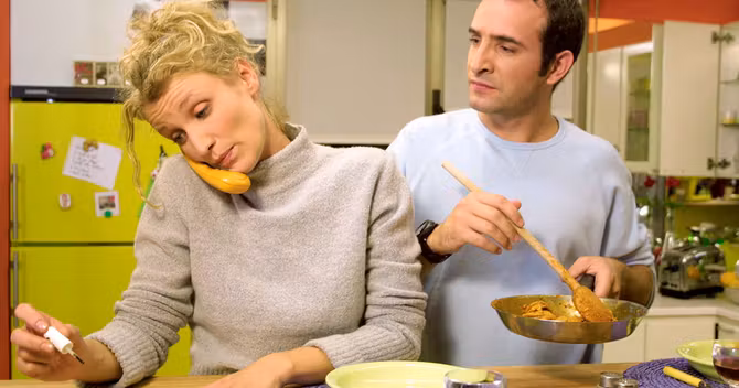 1867535-1999-la-rencontre-dans-un-gars-une-fille